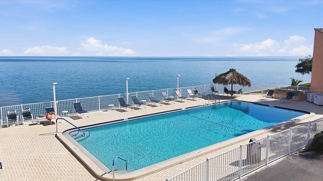 7430 SUNSHINE SKYWAY LANE S 201, St Petersburg, FL 33711