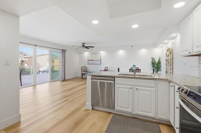 7430 SUNSHINE SKYWAY LANE S 201, St Petersburg, FL 33711