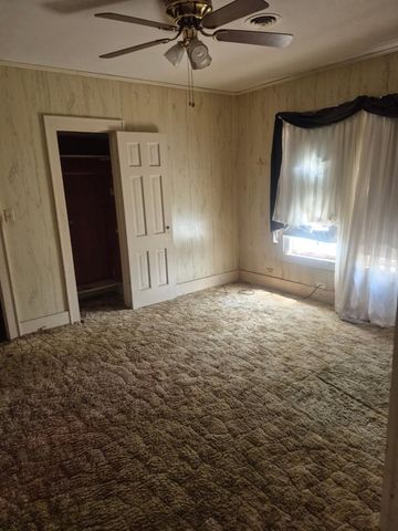 411 S Texana Street, Hallettsville, TX 77964