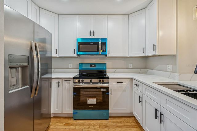 12568 CASTLE HILL DRIVE, Tampa, FL 33624