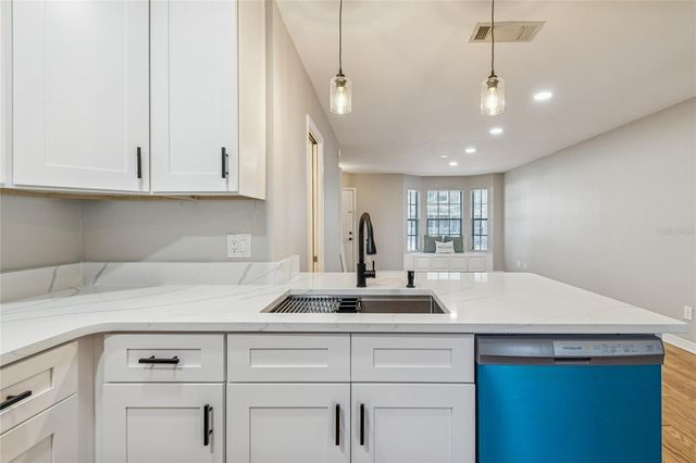 12568 CASTLE HILL DRIVE, Tampa, FL 33624