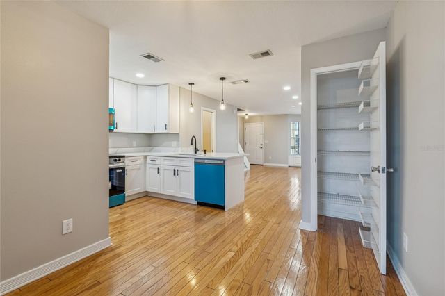 12568 CASTLE HILL DRIVE, Tampa, FL 33624