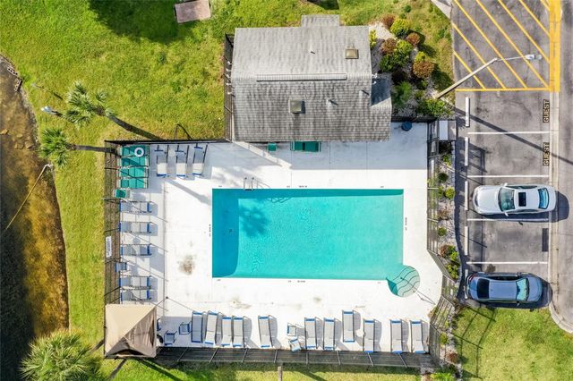 12568 CASTLE HILL DRIVE, Tampa, FL 33624