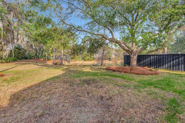 1075 Barfield Street, Daniel Island, SC 29492