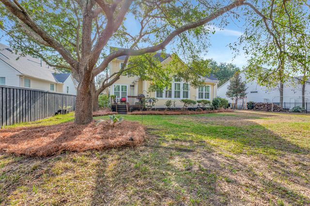 1075 Barfield Street, Daniel Island, SC 29492
