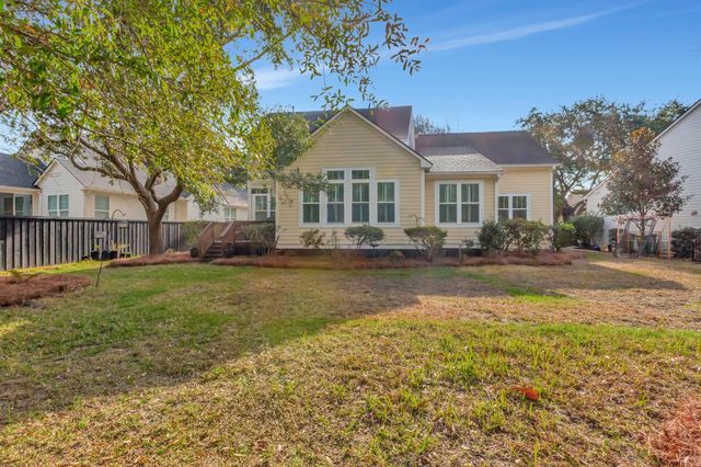 1075 Barfield Street, Daniel Island, SC 29492