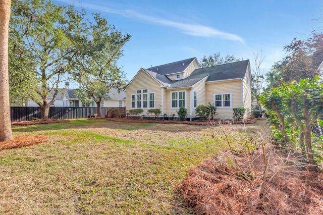 1075 Barfield Street, Daniel Island, SC 29492