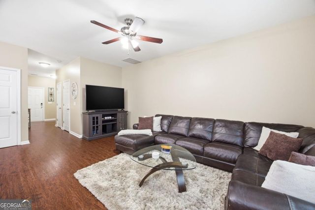 536 Oakside Place, Acworth, GA 30102