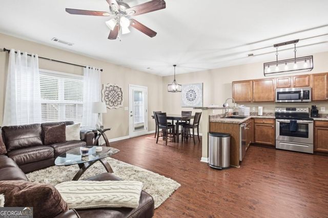 536 Oakside Place, Acworth, GA 30102