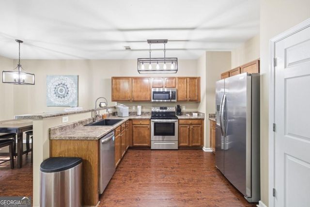 536 Oakside Place, Acworth, GA 30102