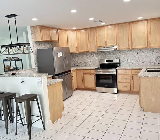 117 Yacht View Lane, Fort Pierce, FL 34946