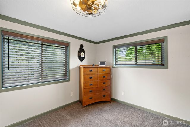 410 Studebaker Spur 2, Castle Rock, WA 98611