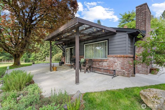 410 Studebaker Spur 2, Castle Rock, WA 98611
