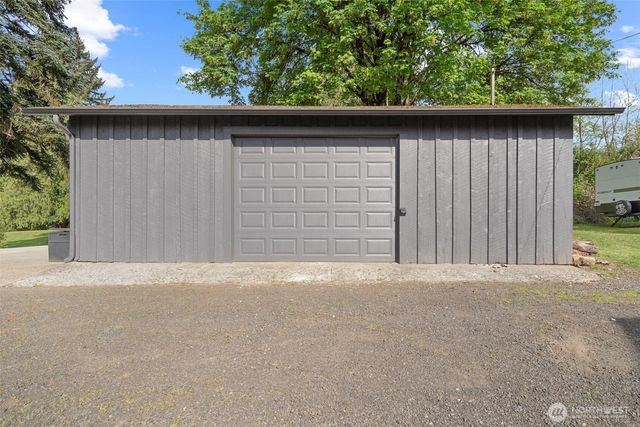 410 Studebaker Spur 2, Castle Rock, WA 98611