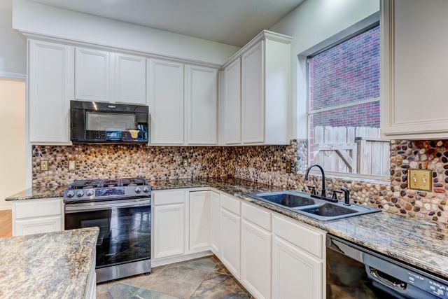 2706 Sun Beam Court, Pearland, TX 77584