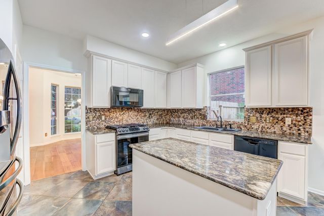 2706 Sun Beam Court, Pearland, TX 77584