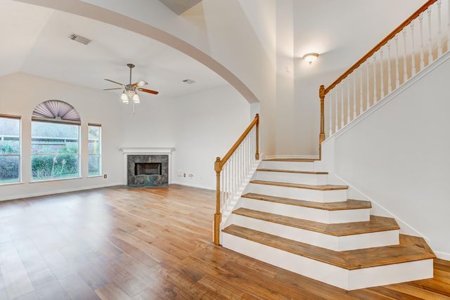 2706 Sun Beam Court, Pearland, TX 77584