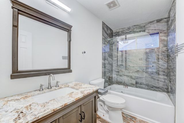 2706 Sun Beam Court, Pearland, TX 77584