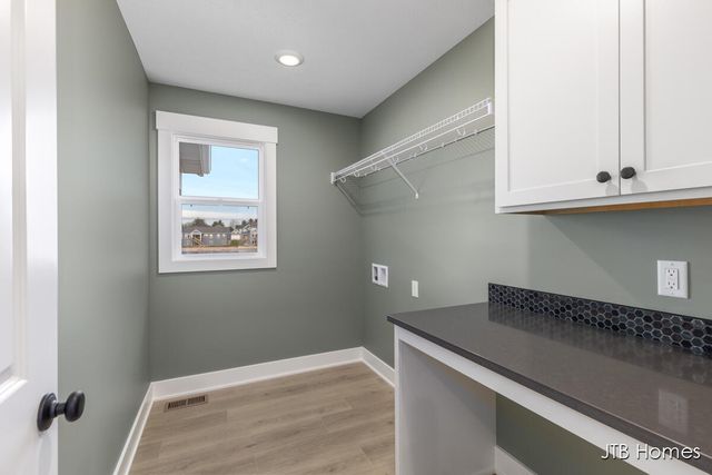 15709 Norwalk Road, Grand Haven, MI 49417