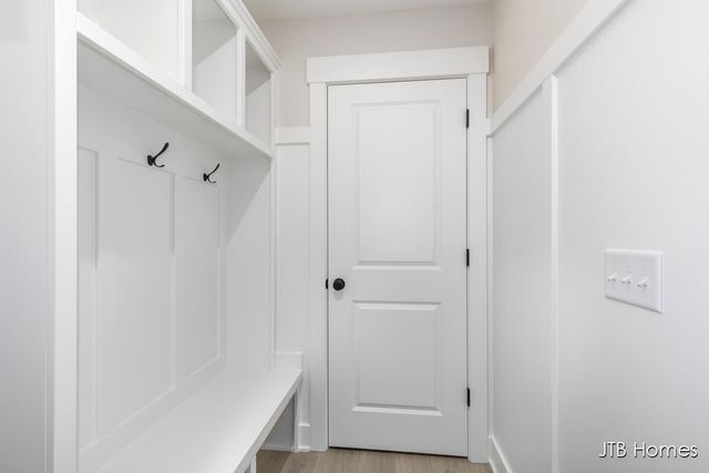 15709 Norwalk Road, Grand Haven, MI 49417