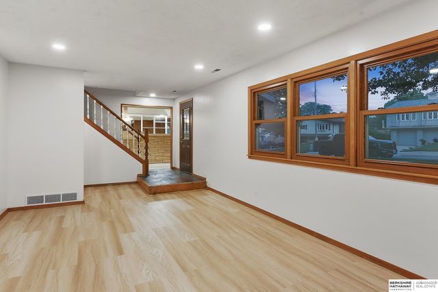 1101 Potter Road, Bellevue, NE 68005