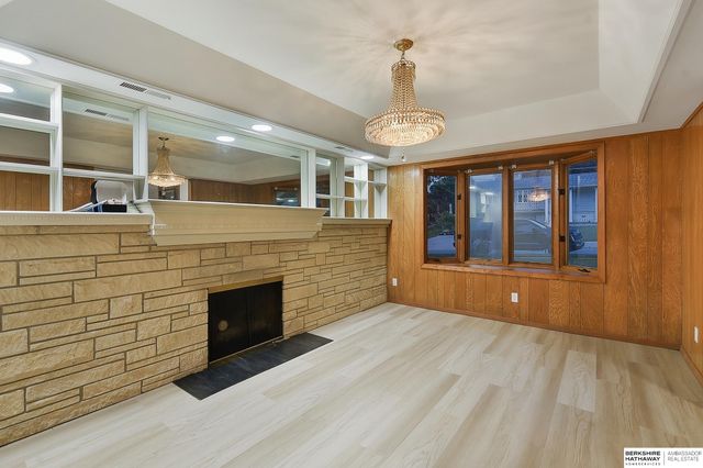 1101 Potter Road, Bellevue, NE 68005