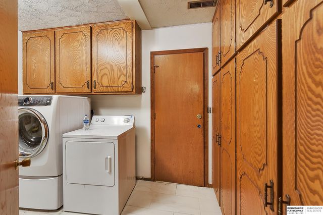 1101 Potter Road, Bellevue, NE 68005