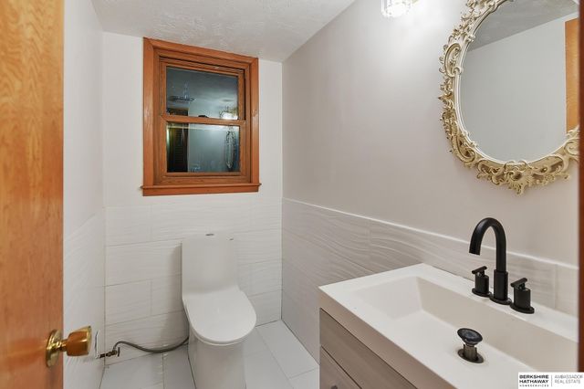 1101 Potter Road, Bellevue, NE 68005