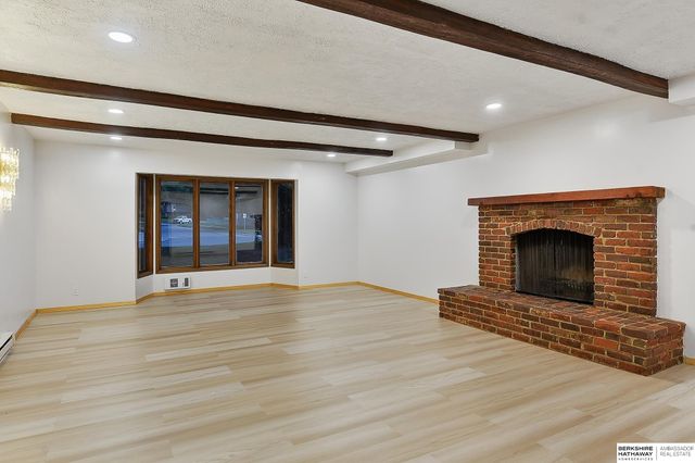 1101 Potter Road, Bellevue, NE 68005
