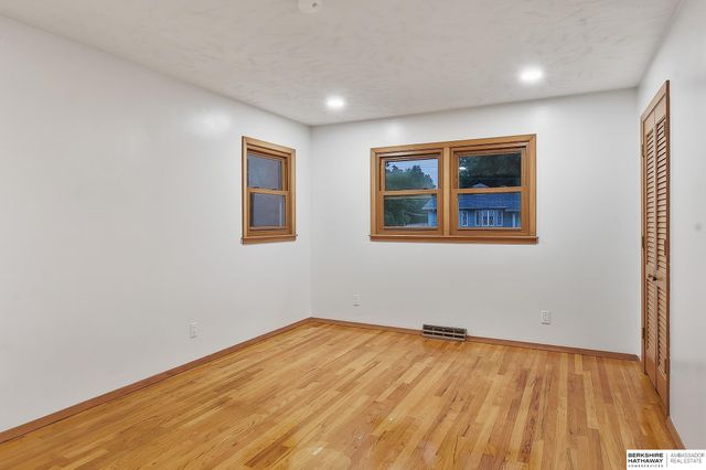 1101 Potter Road, Bellevue, NE 68005
