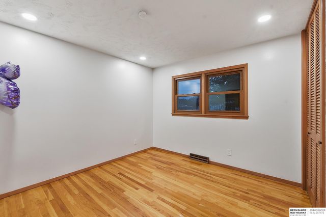 1101 Potter Road, Bellevue, NE 68005