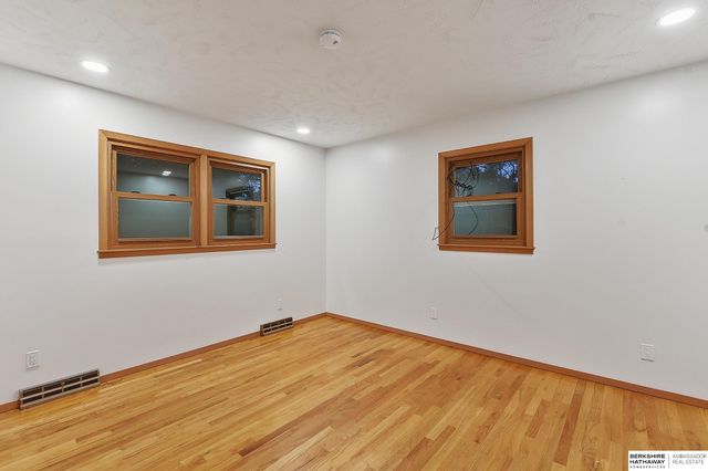 1101 Potter Road, Bellevue, NE 68005