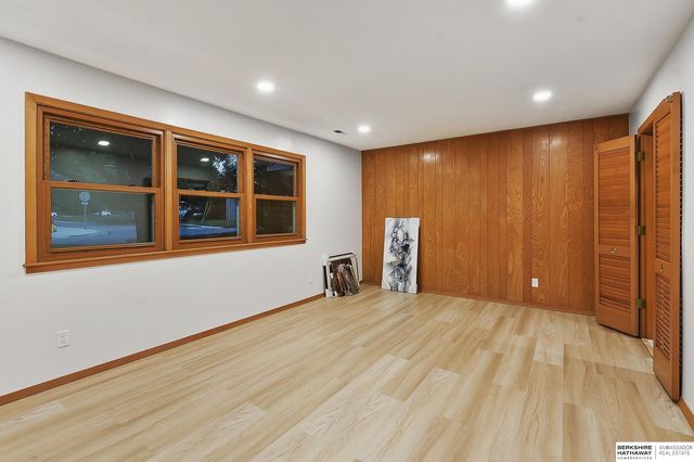1101 Potter Road, Bellevue, NE 68005