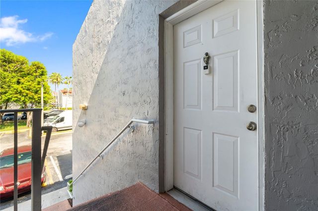 4736 NW 114th Ave 205, Doral, FL 33178