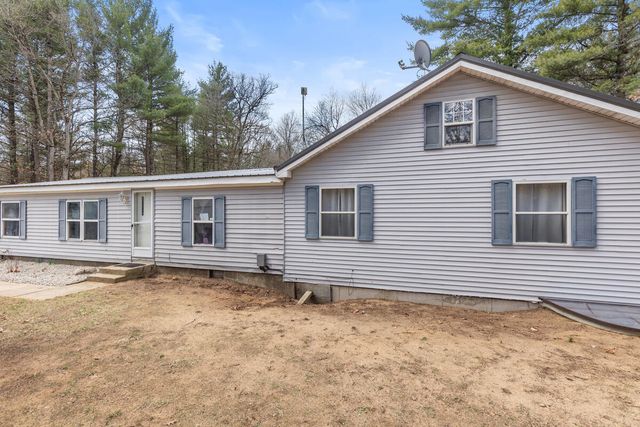 8233 Beech Avenue, Howard City, MI 49329