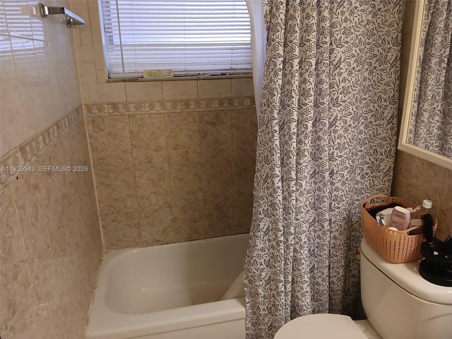 4751 NW 10th Court 310, Plantation, FL 33313