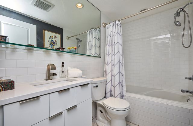 2822 Cheyenne Circle, Des Moines, IA 50321