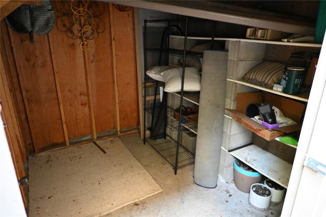 2822 Cheyenne Circle, Des Moines, IA 50321