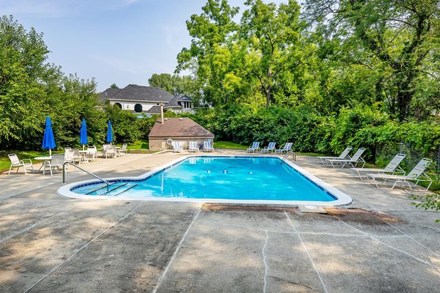 2822 Cheyenne Circle, Des Moines, IA 50321