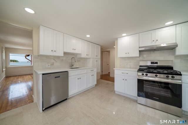 198-200 Shore Drive 2, Branford, CT 06405