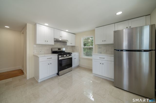 198-200 Shore Drive 2, Branford, CT 06405