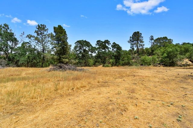 1812 Sentinel Court, Coarsegold, CA 93614