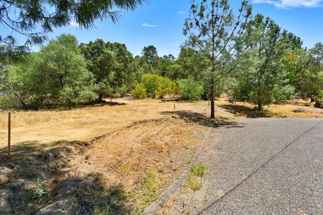1812 Sentinel Court, Coarsegold, CA 93614