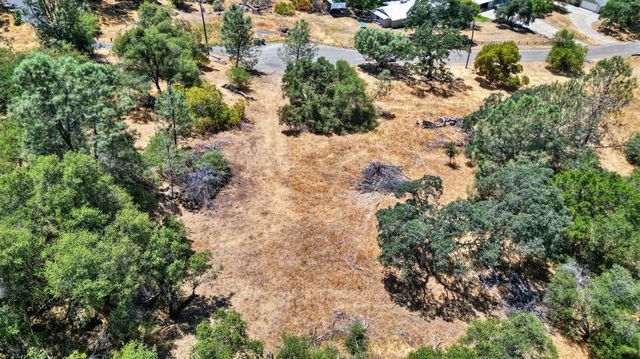 1812 Sentinel Court, Coarsegold, CA 93614