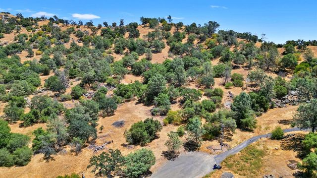 1812 Sentinel Court, Coarsegold, CA 93614