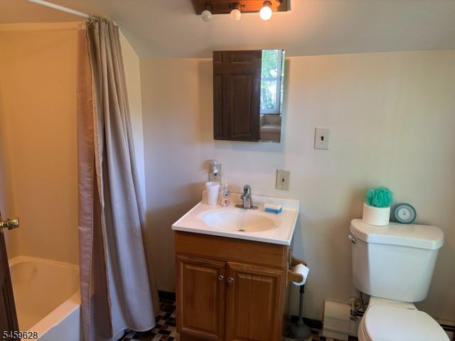 36 Kirschner Ave, Lincoln Park Boro, NJ 07035