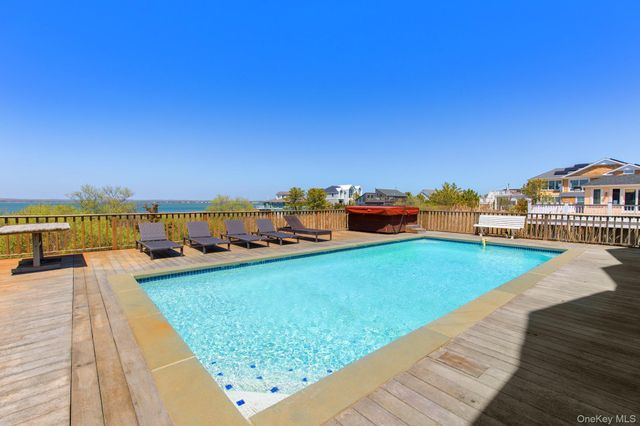 818 Dune Road, Westhampton Beach, NY 11978