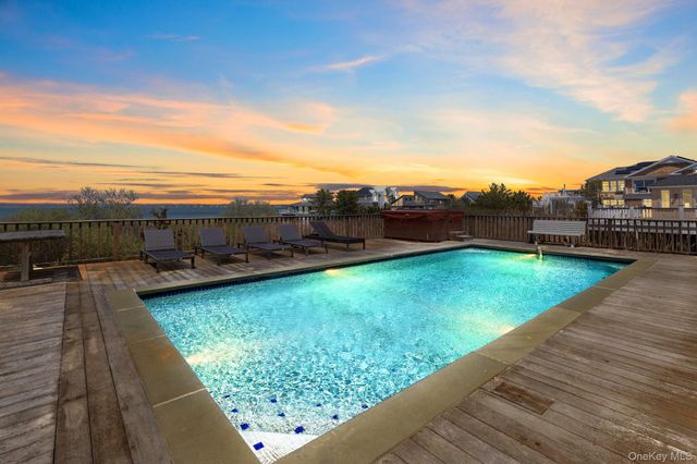 818 Dune Road, Westhampton Beach, NY 11978
