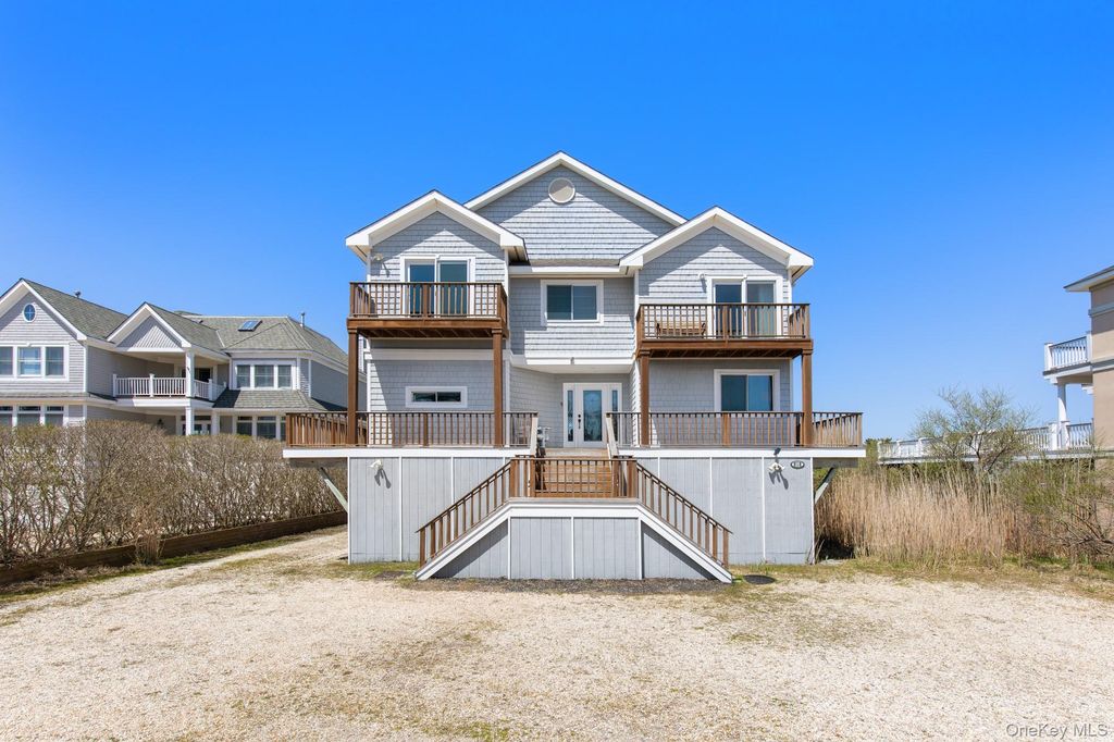 818 Dune Road, Westhampton Beach, NY 11978