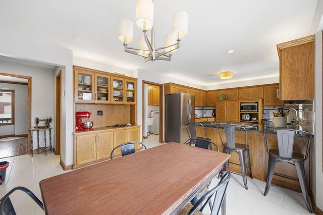 4410 Hunter Drive, St Joseph, MO 64506